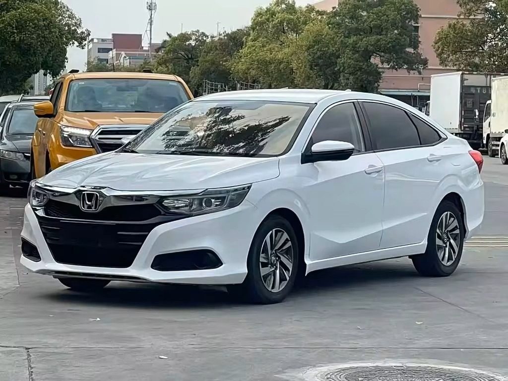 HONDA 1.0 TURBO. SUPER FUEL-EFFICIENT ECONOMY ENGINE & LUXURY SPACE.