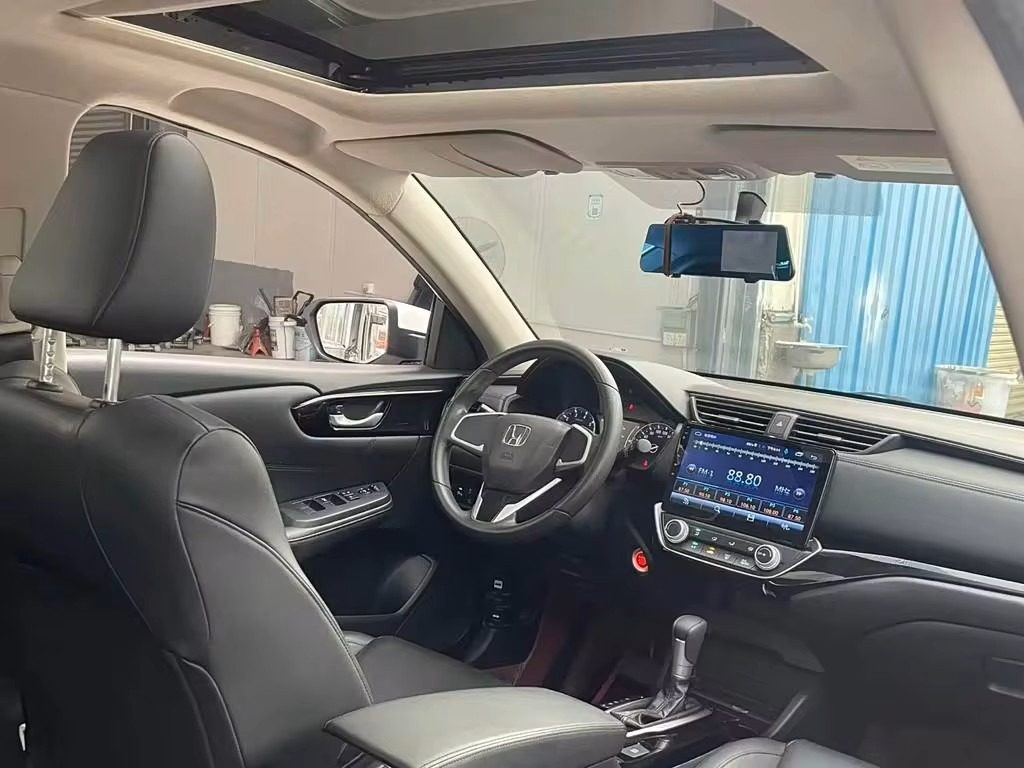 HONDA 1.0 TURBO. SUPER FUEL-EFFICIENT ECONOMY ENGINE & LUXURY SPACE.
